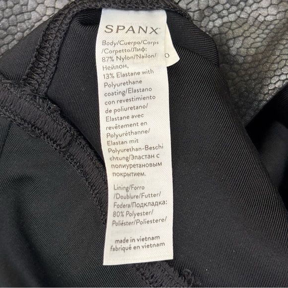 SPANX Faux Leather Leggings M Black High Rise Snake Textured Shaping Pants - Picture 5 of 6